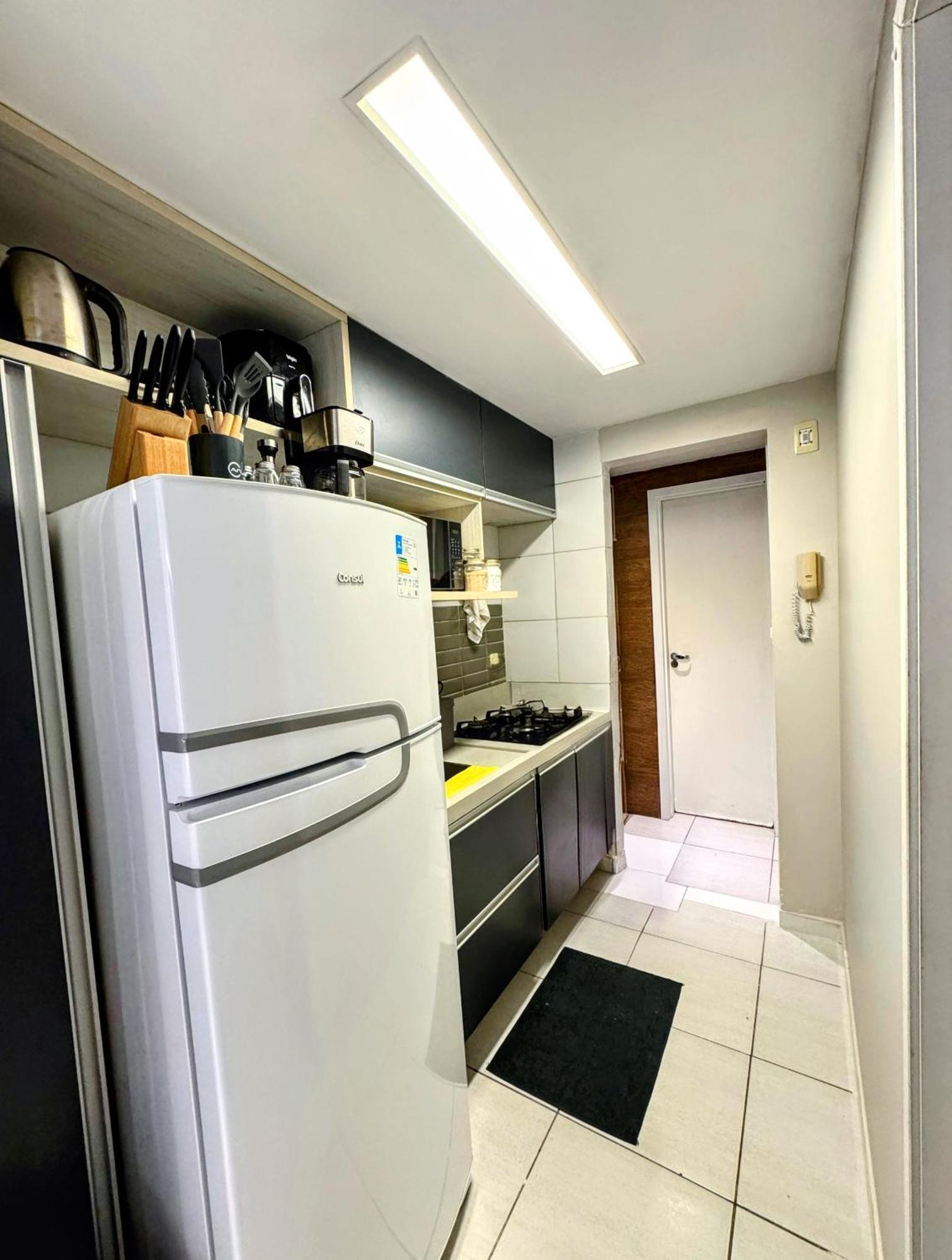 Apartamento Flat Com 2 Qts Prox A Praia, Shoppings, Mercados, Restaurantes E Padarias